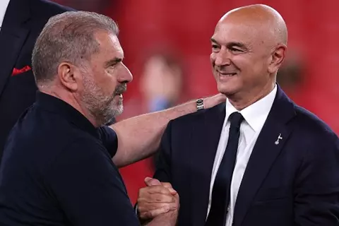 "نريد الفوز ببريميرليج".. توتنهام يدافع عن قرار إقالة بوستيكوجلو